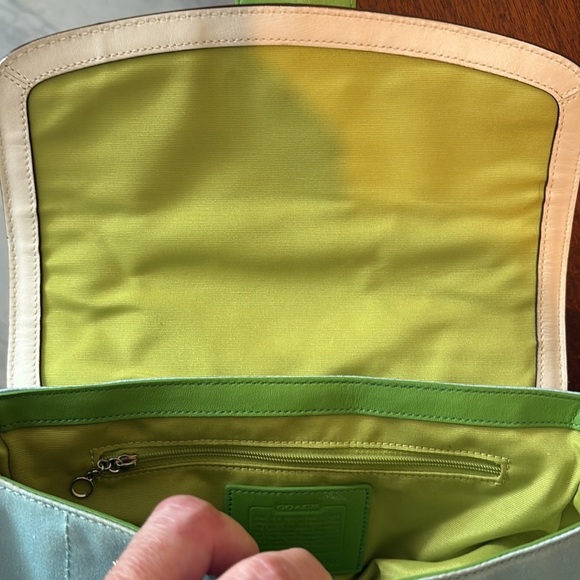 Coach Hampton shoulder Crossbody bag light blue canvas white leather trim EUC - Picture 17 of 17